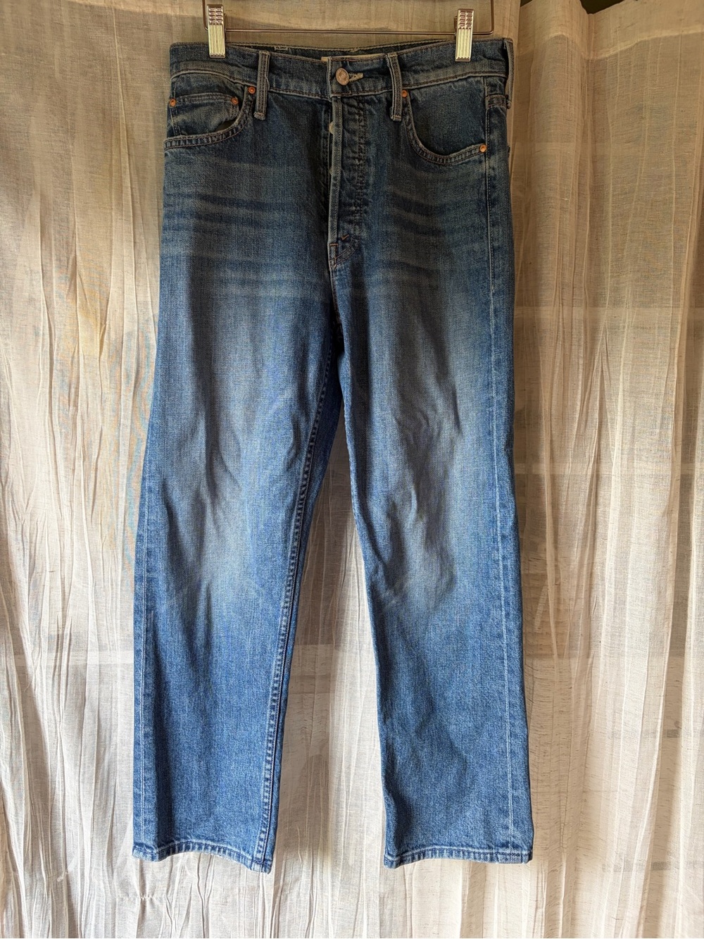 Mother Tomcat jeans-Kneeling on Stones
